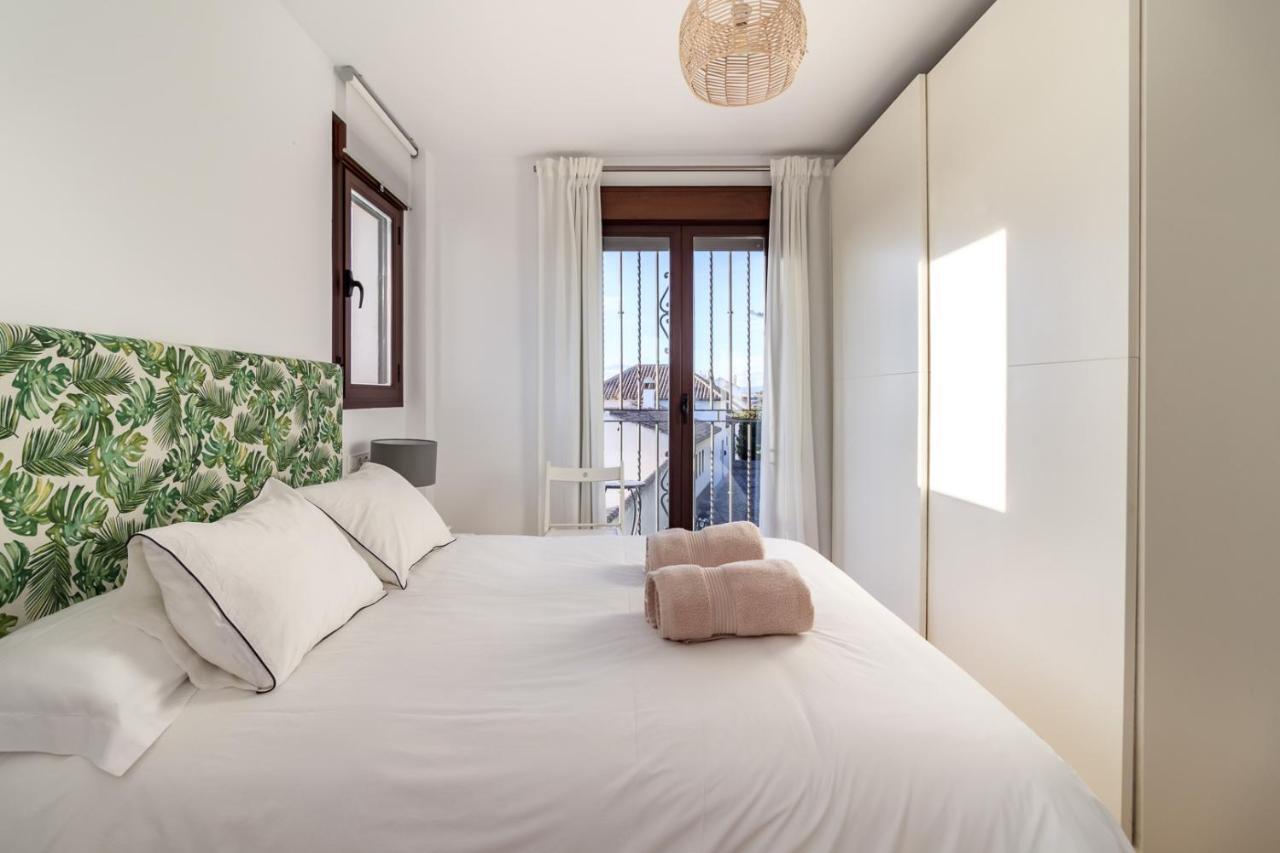 Beautiful Duplex-city Center. Parking By The House Сasa de vacaciones Granada