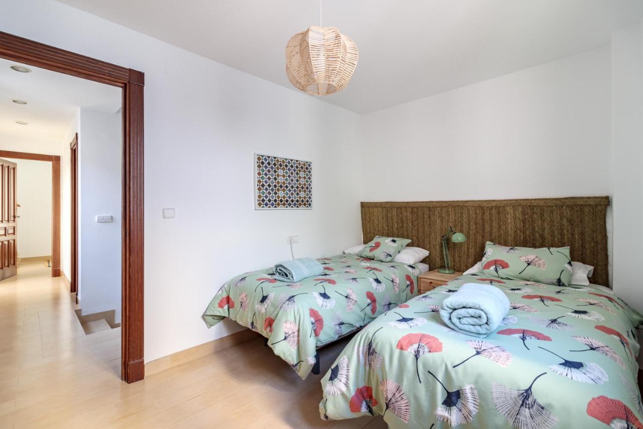 Beautiful Duplex-city Center. Parking By The House Сasa de vacaciones